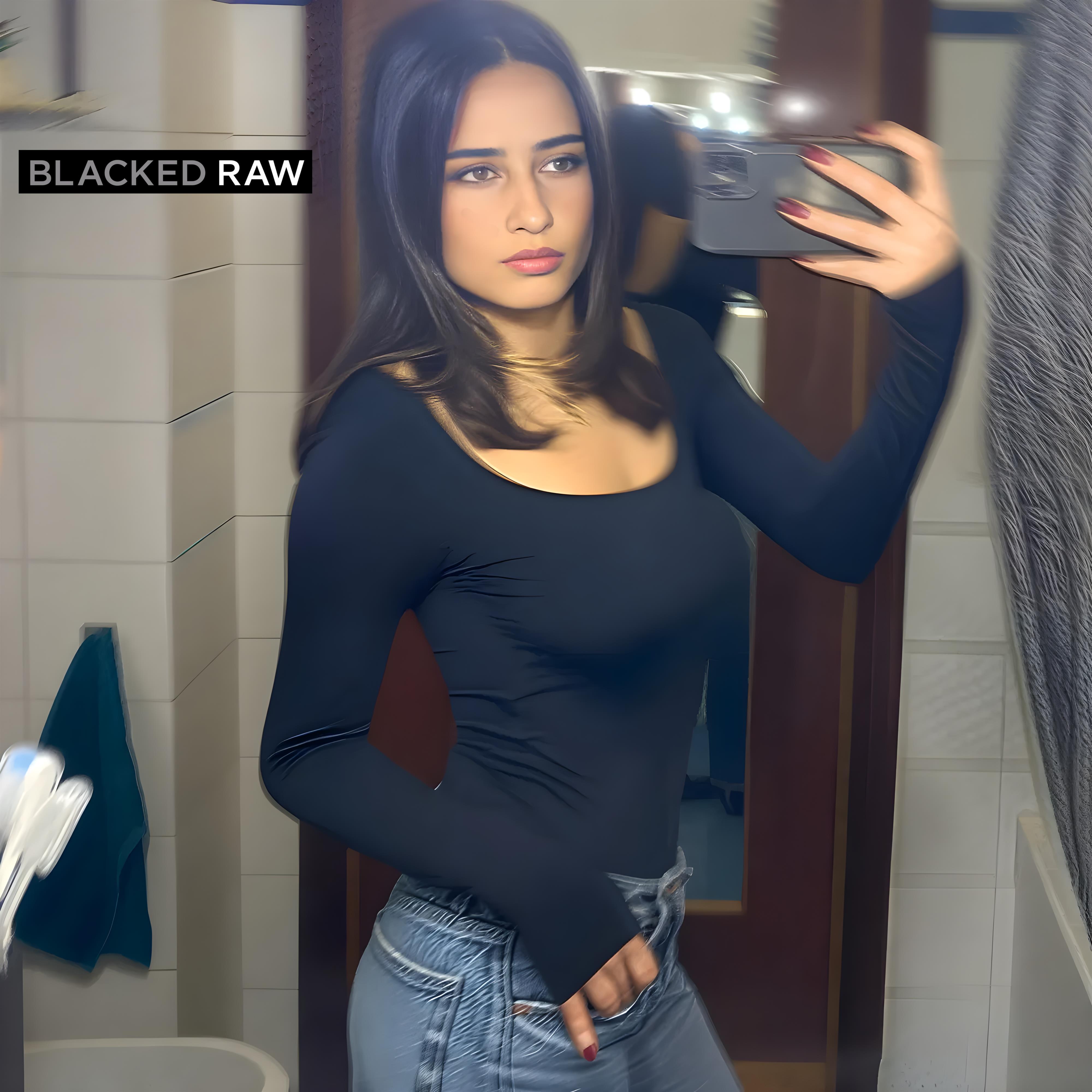Ilaria taking a selfie