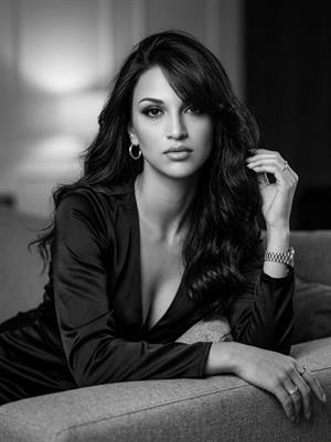 It`s a awesome BW Indoor Shooting