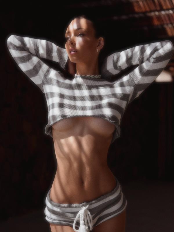 Butt & underboobs 4-9-2025