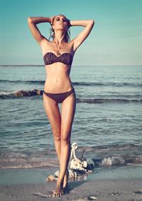 Vero Jack in lingerie