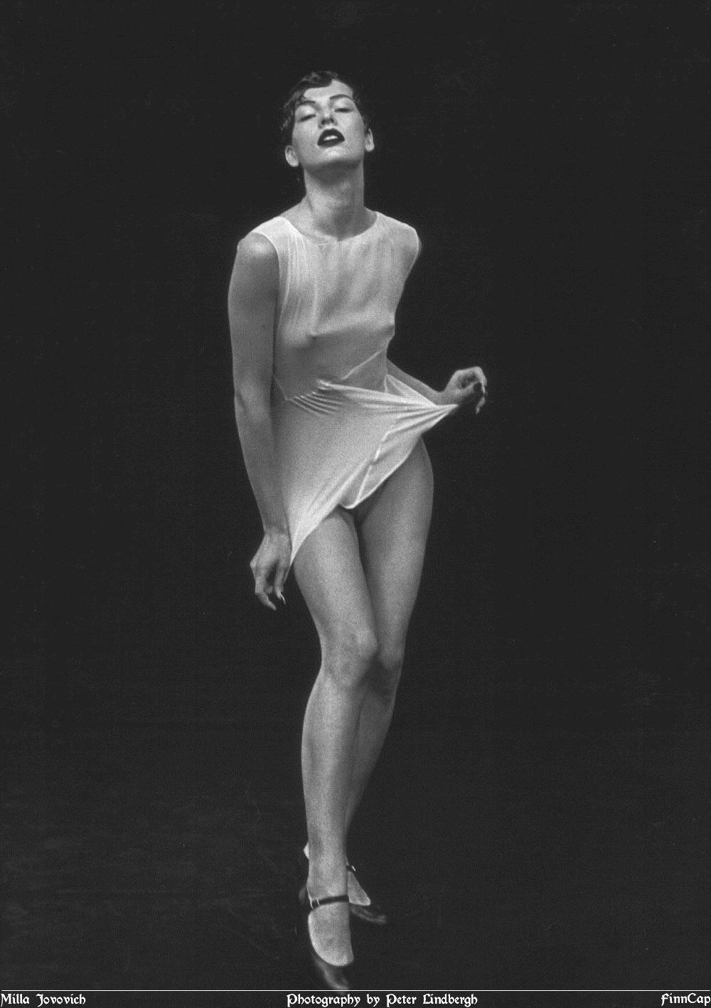 Milla Jovovich - breasts