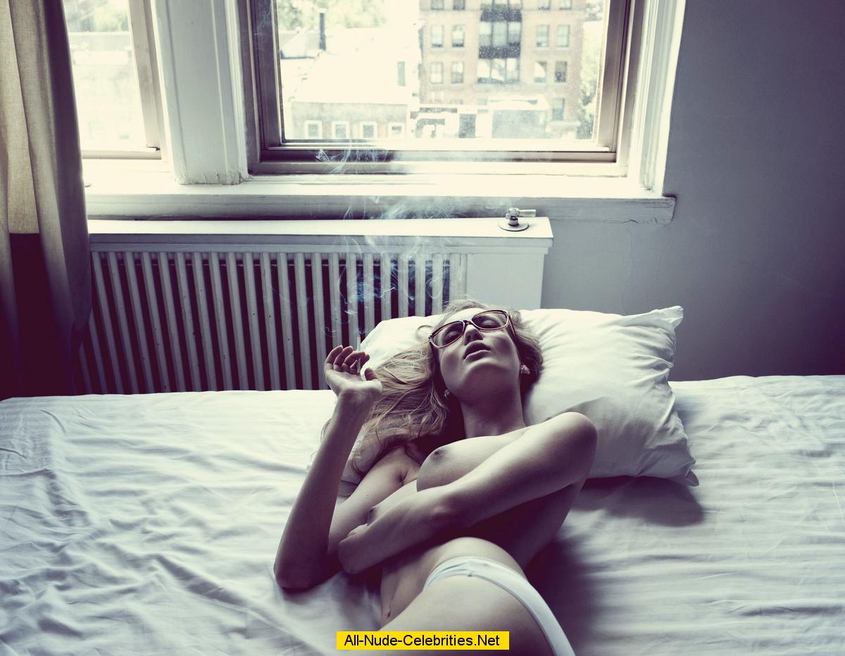 Enya Bakunova - breasts