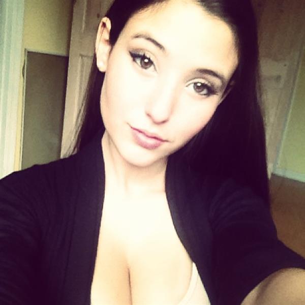 Angie Varona taking a selfie