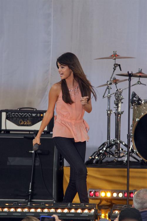 Selena Gomez performs at the Good Morning America GMA Summer Concert Series in New York City on June 17, 2011