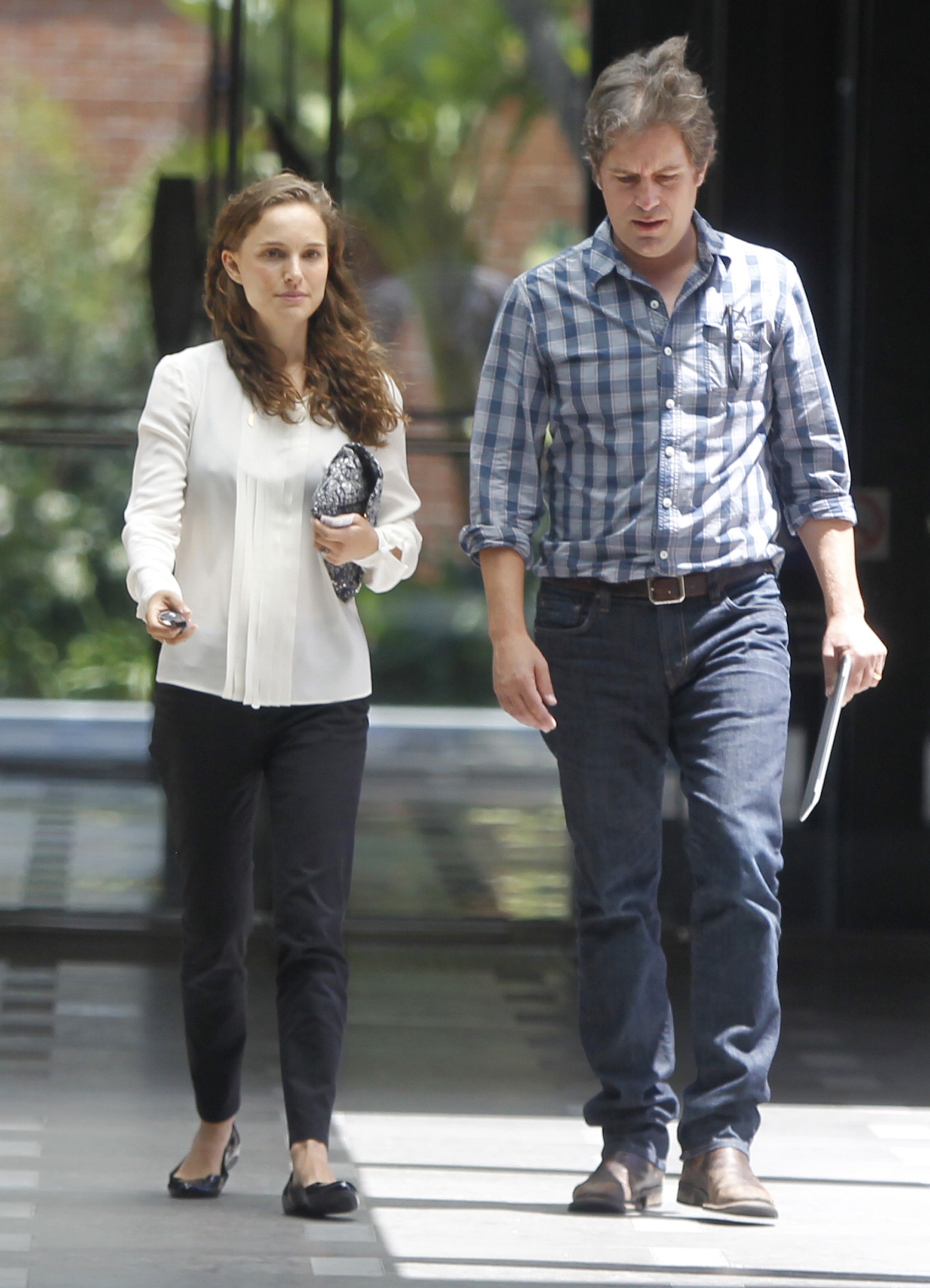 Natalie Portman Pictures Natalie Portman - Exits an office building in Beverly Hills - August 10, 2012
