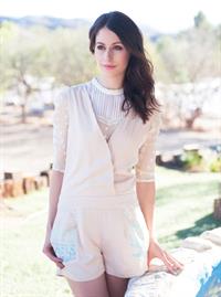 Amanda Crew