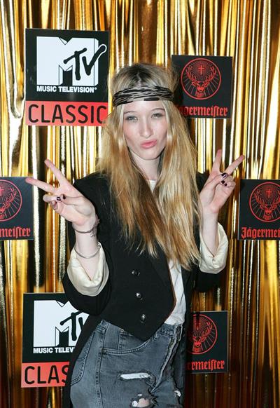 Sophie Lowe