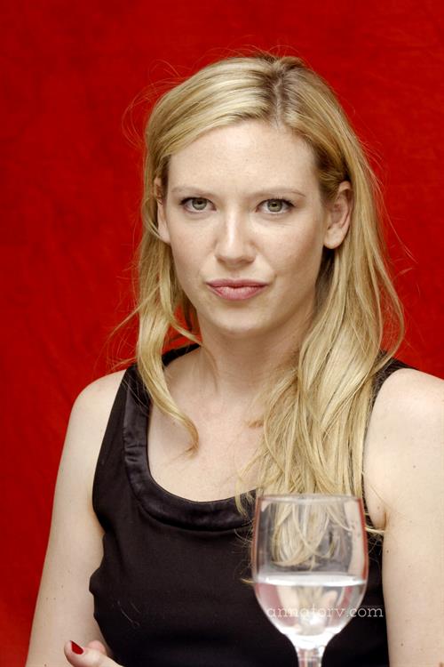 Anna Torv