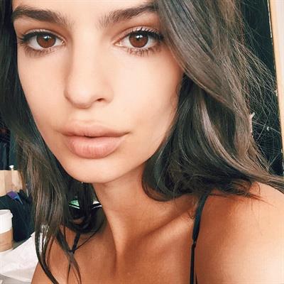 Emily Ratajkowski