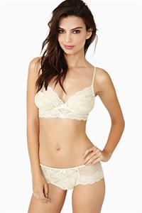 Emily Ratajkowski in lingerie