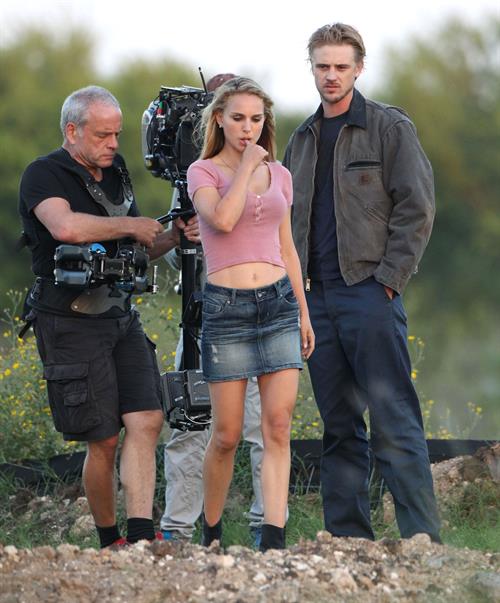 Natalie Portman On The Set Of Terrence Malick Film In Austin (10/10/12) 