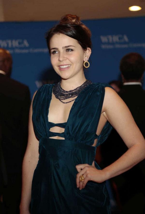 Mae Whitman