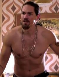 Steve Howey