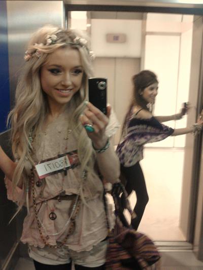 Chloe Harwood taking a selfie