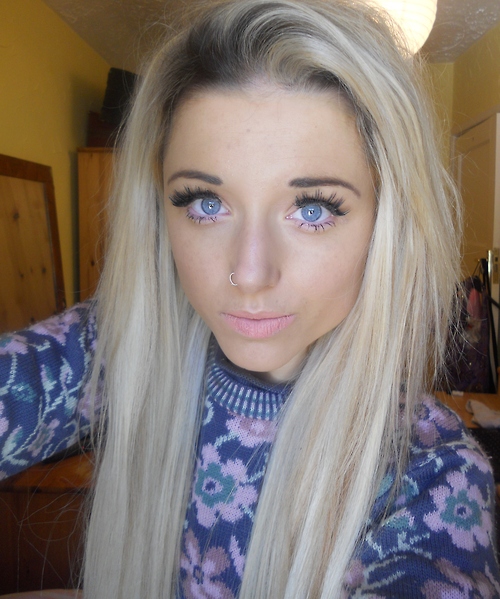 Chloe Harwood taking a selfie